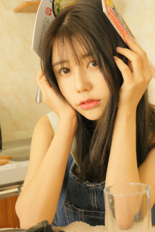 美女抖胸视频
